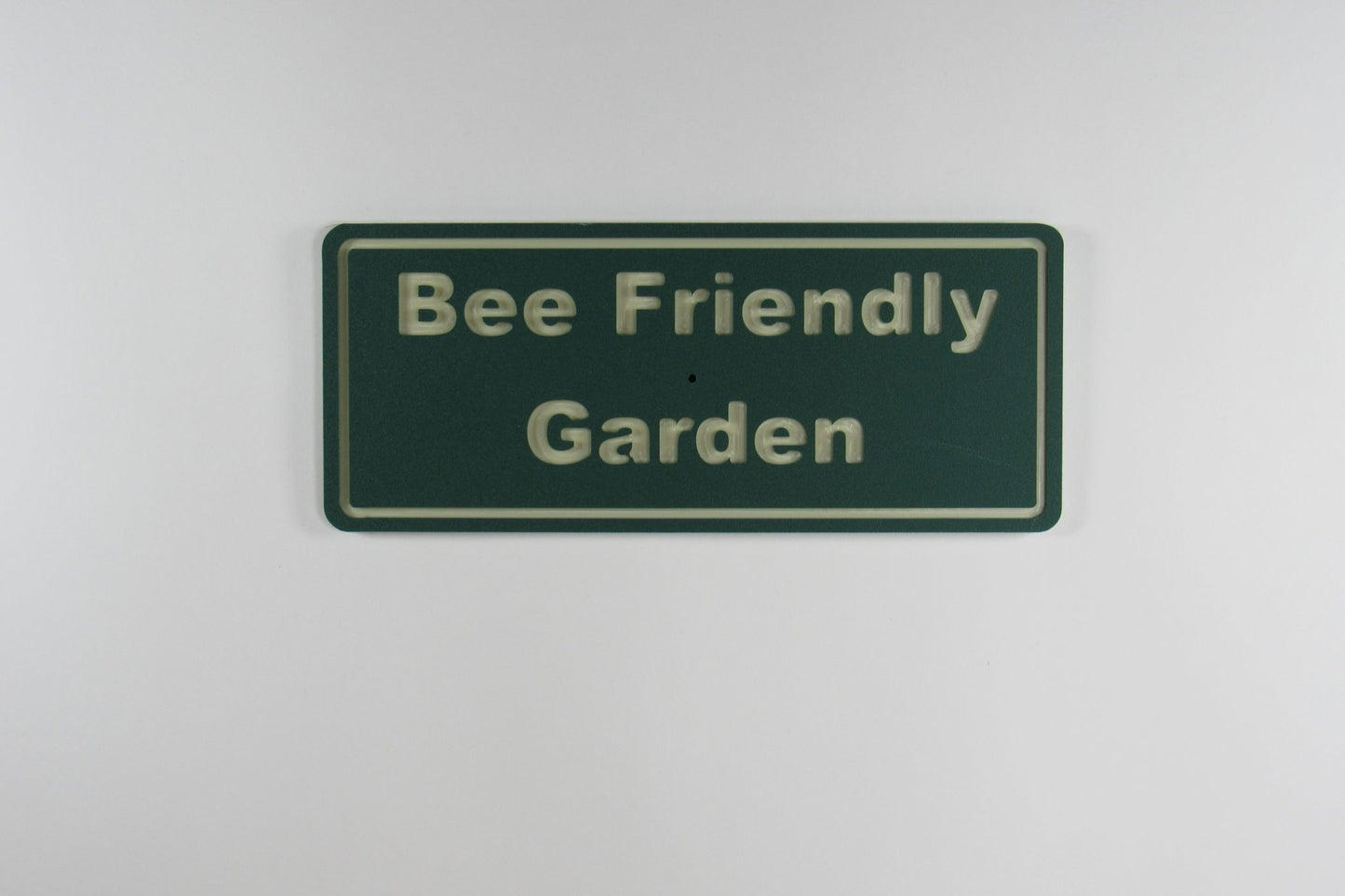 Bee Friendly Garden Sign – Weatherproof HDPE Outdoor Decor