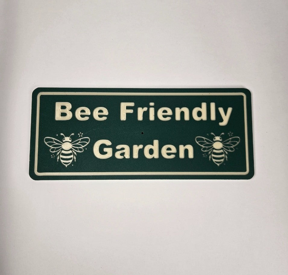 Bee Friendly Garden Sign – Weatherproof HDPE Outdoor Decor