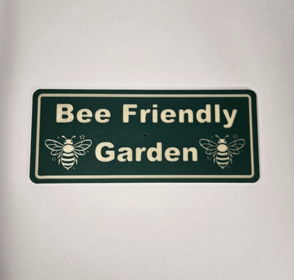Bee Friendly Garden Sign – Weatherproof HDPE Outdoor Decor