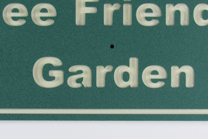 Bee Friendly Garden Sign – Weatherproof HDPE Outdoor Decor