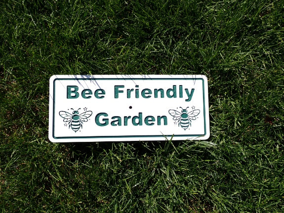 Bee Friendly Garden Sign – Weatherproof HDPE Outdoor Decor